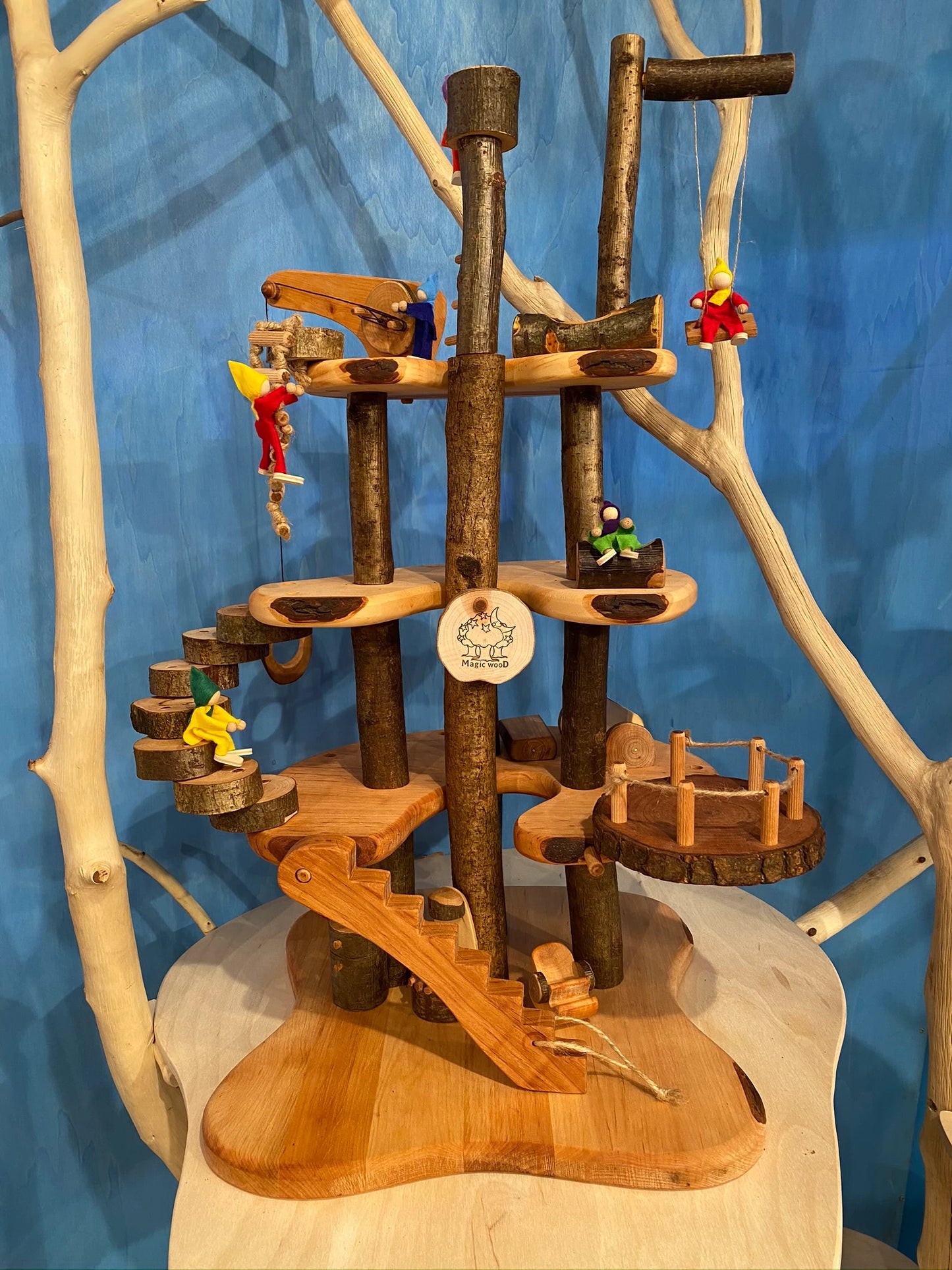 Tree House in parts, 3 column, with cloth