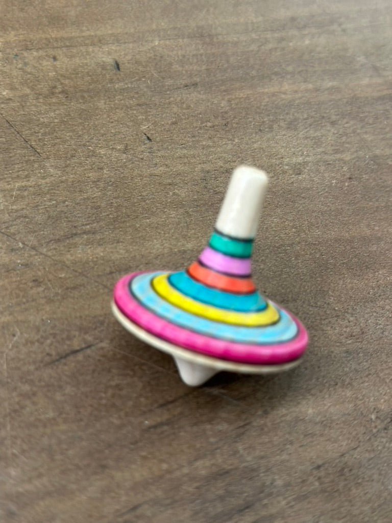 Small Spring, Summer spinning top