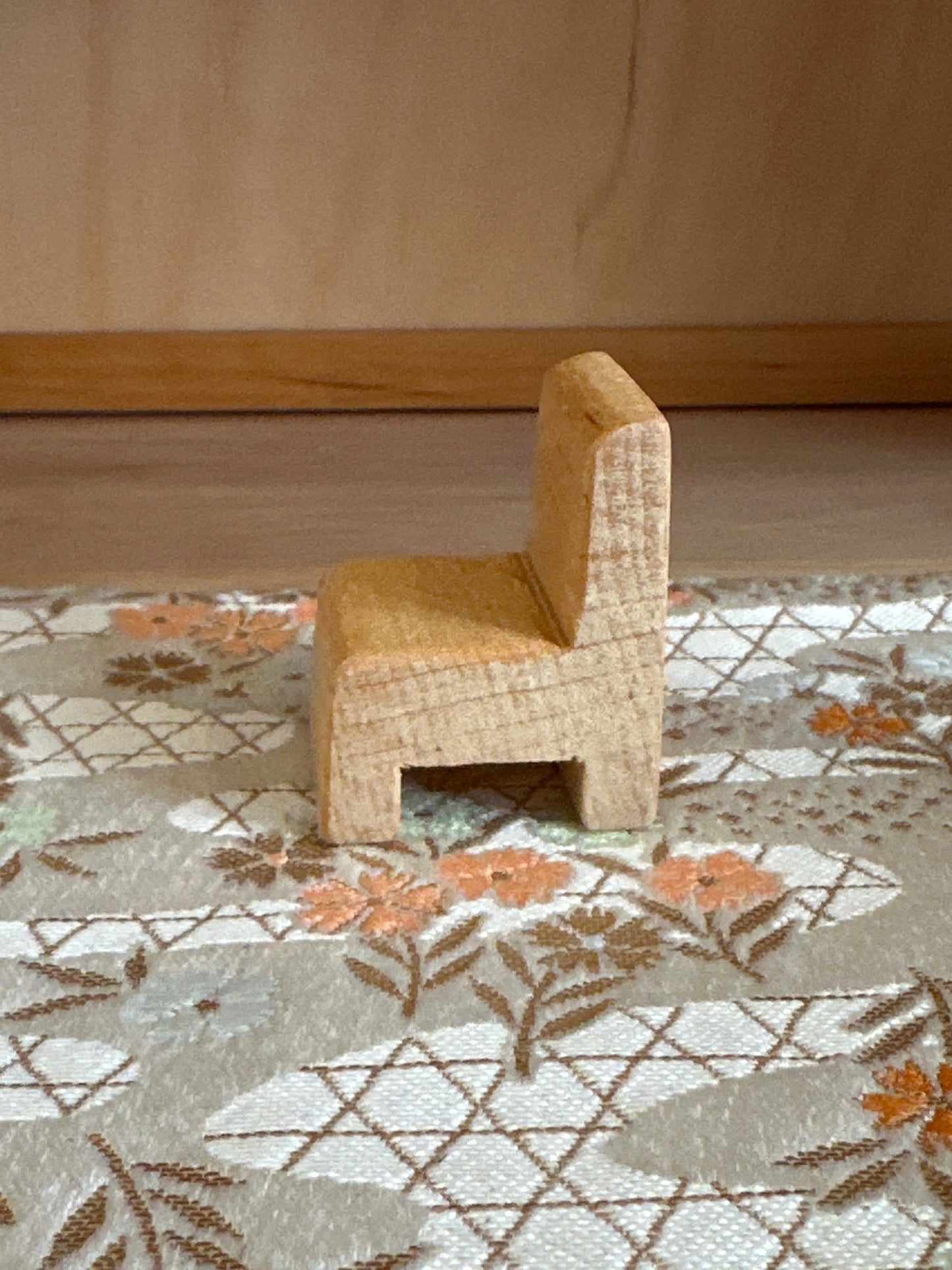 Decor Chair for woodenhouse
