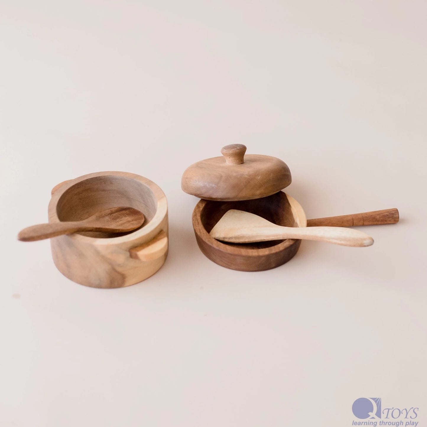 QToys Mahogany Pot And Pan Set