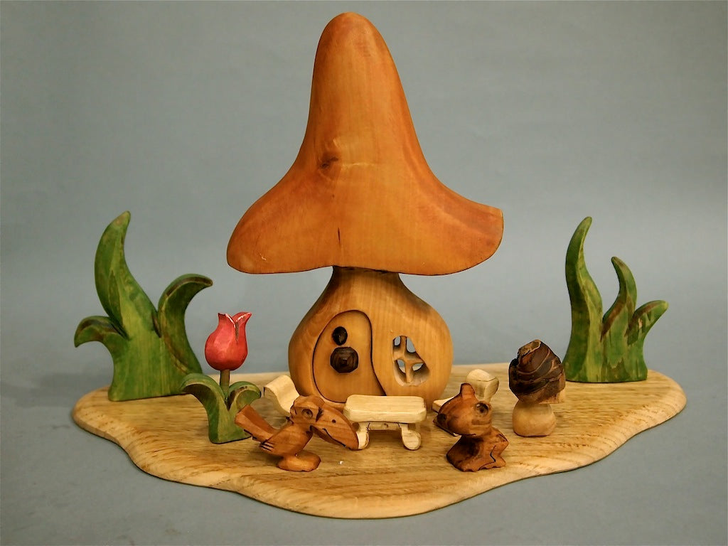 Small Mushroom House Set