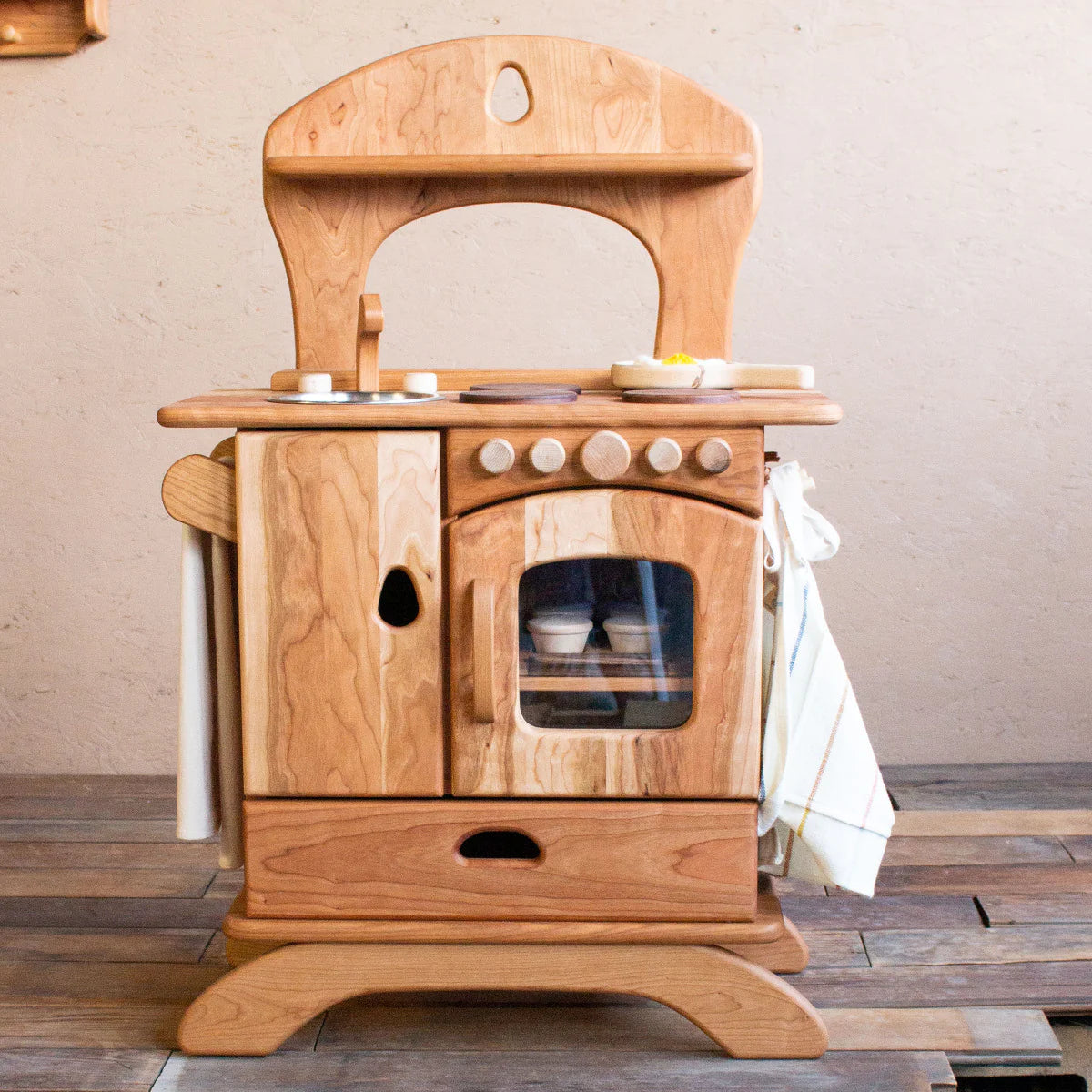 Cottage Kitchen - Cherry Wood