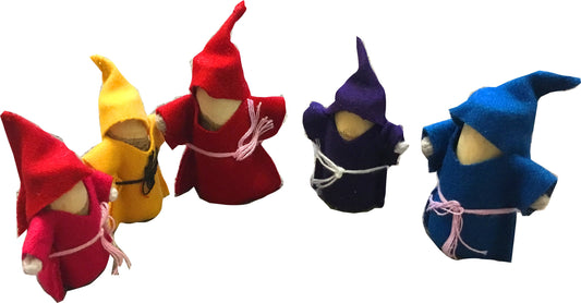 QToys Wooden Gnomes Set Of 5