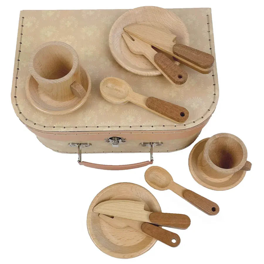 Wooden breakfast set in a case