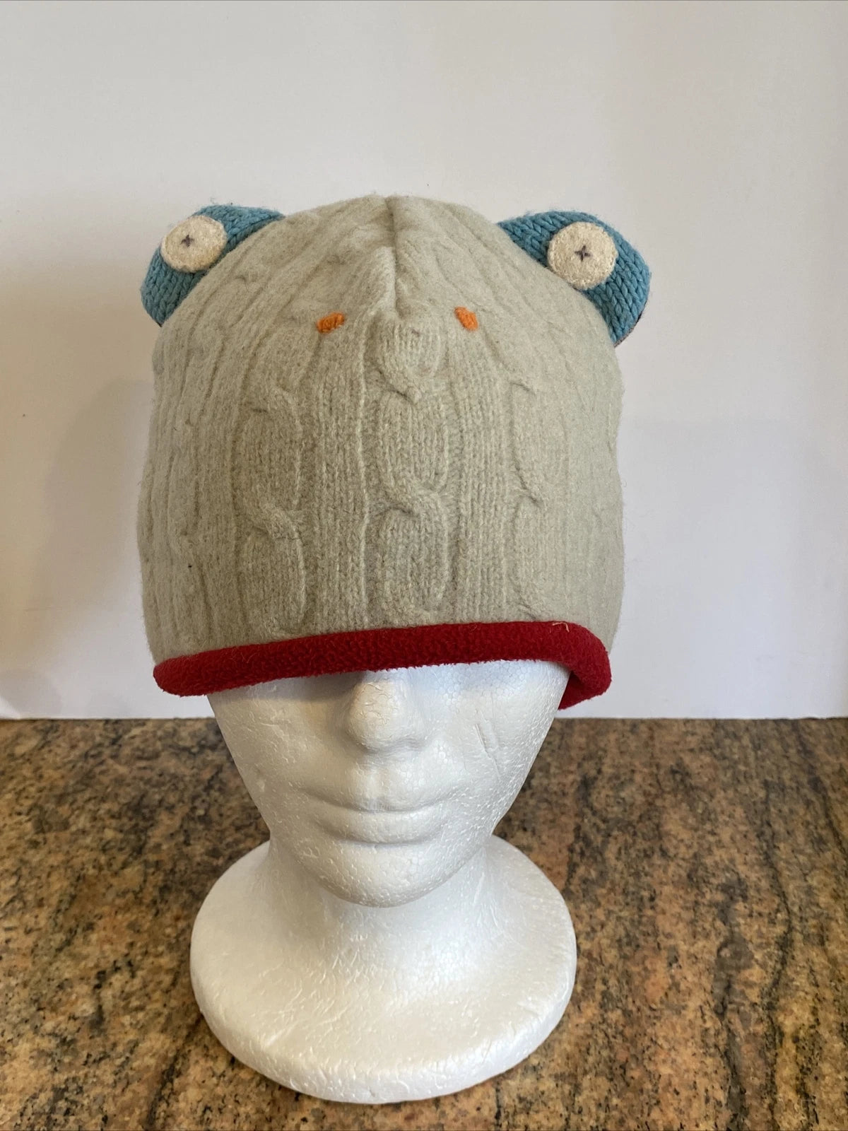 Frog winter hat