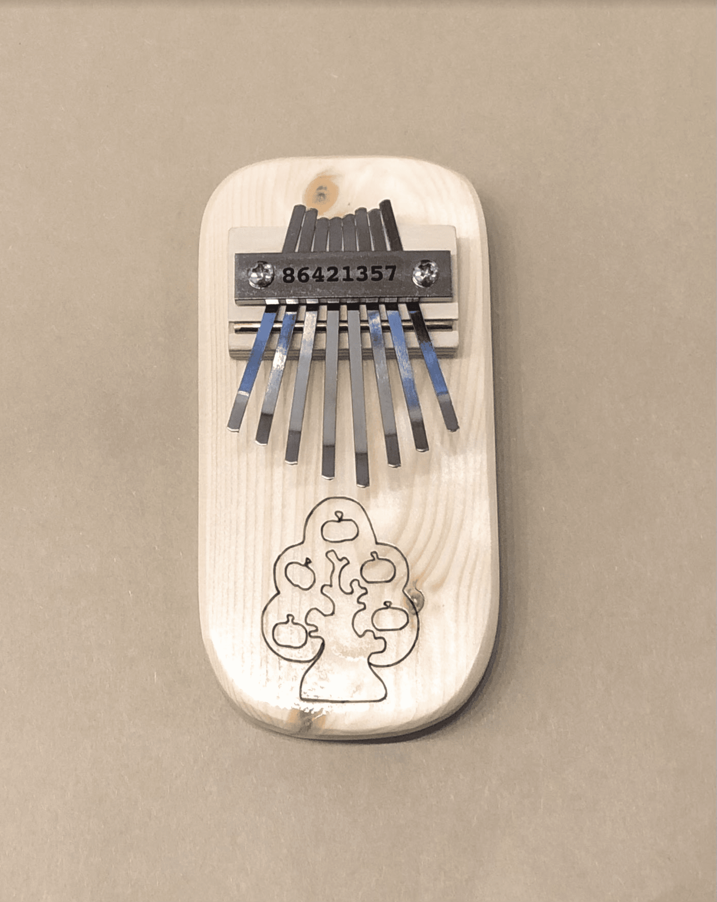 Logo Pine Thumbpiano